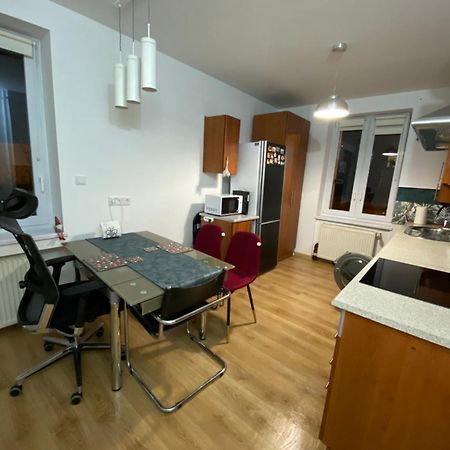 Apartament Czytelnia - Parking Gratis พอซนาน ภายนอก รูปภาพ