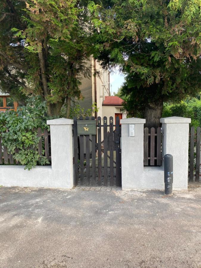 Apartament Czytelnia - Parking Gratis พอซนาน ภายนอก รูปภาพ