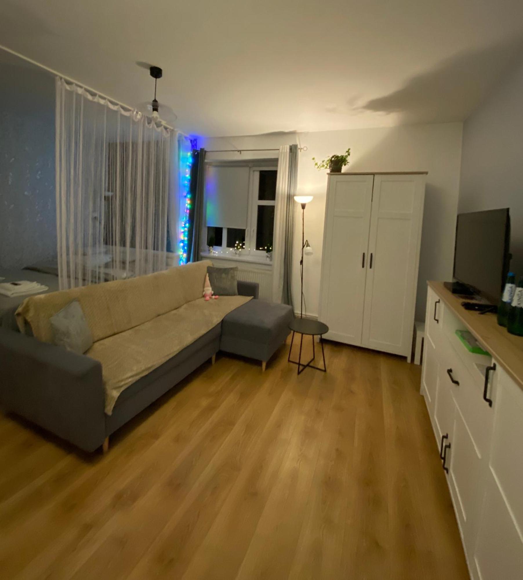 Apartament Czytelnia - Parking Gratis พอซนาน ภายนอก รูปภาพ